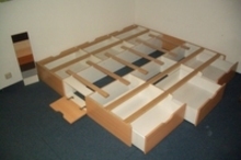 Bild des Wasserbett Unterbau "Chamäelon" mit Schubladen